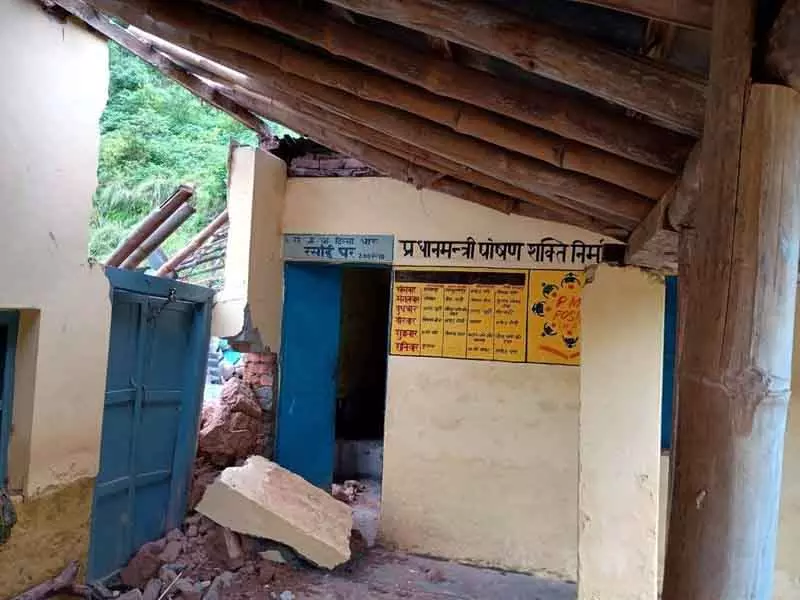 Dehra में स्कूल की रसोई में बारिश से जान बची, छुट्टी के कारण जान बची Dehra में स्कूल की रसोई में बारिश से जान बची, छुट्टी के कारण जान बची