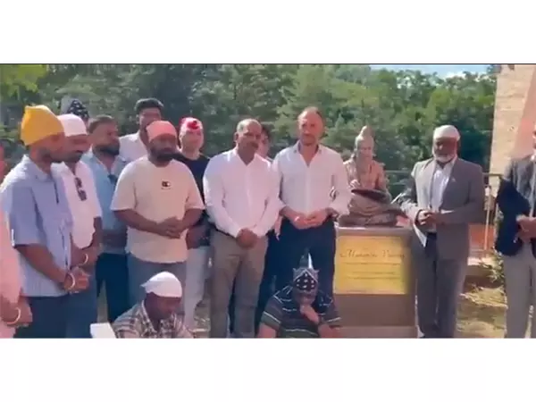 Italy: प्रवासी भारतीयों ने मोदी को वाल्मीकि प्रतिमा स्थापना का जिक्र करने पर दिया धन्यवाद Italy: प्रवासी भारतीयों ने मोदी को वाल्मीकि प्रतिमा स्थापना का जिक्र करने पर दिया धन्यवाद