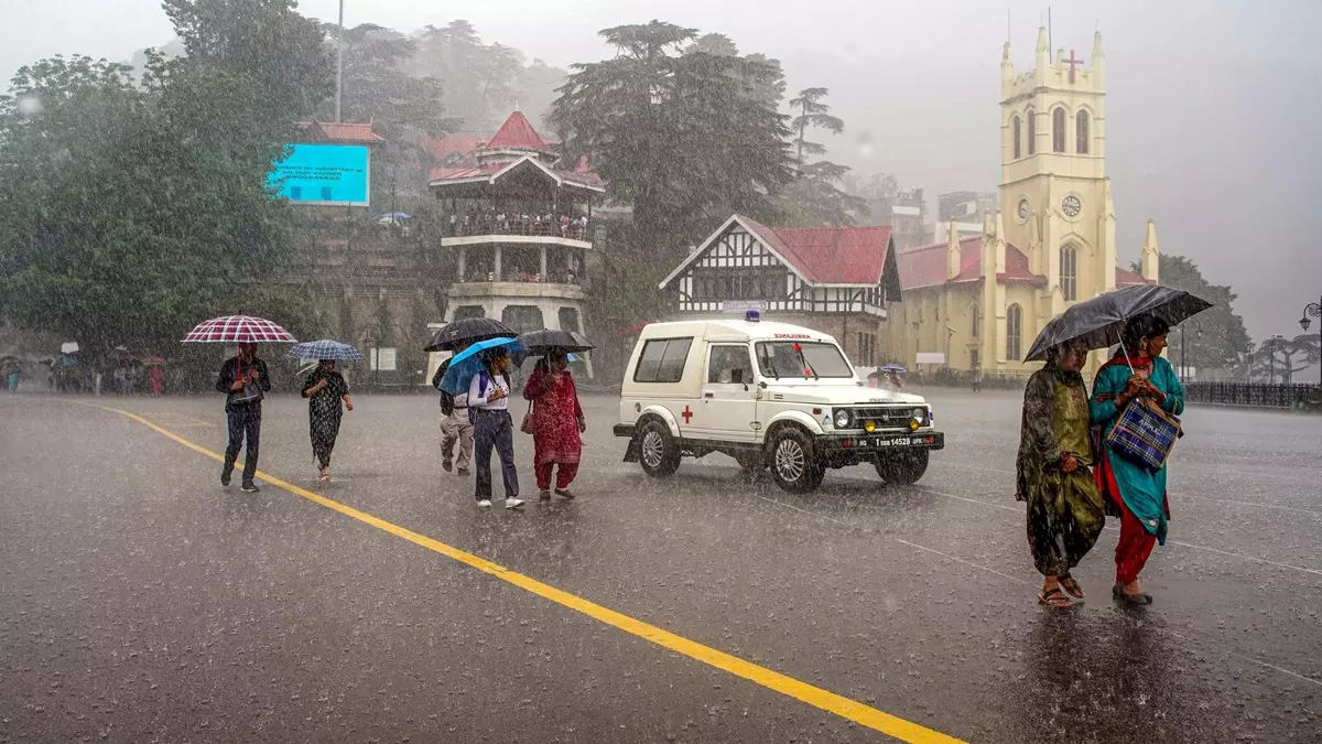 Shimla: 8-9 सितंबर हिमाचल में भारी बारिश, NH पर ट्रक जाम Shimla: 8-9 सितंबर हिमाचल में भारी बारिश, NH पर ट्रक जाम