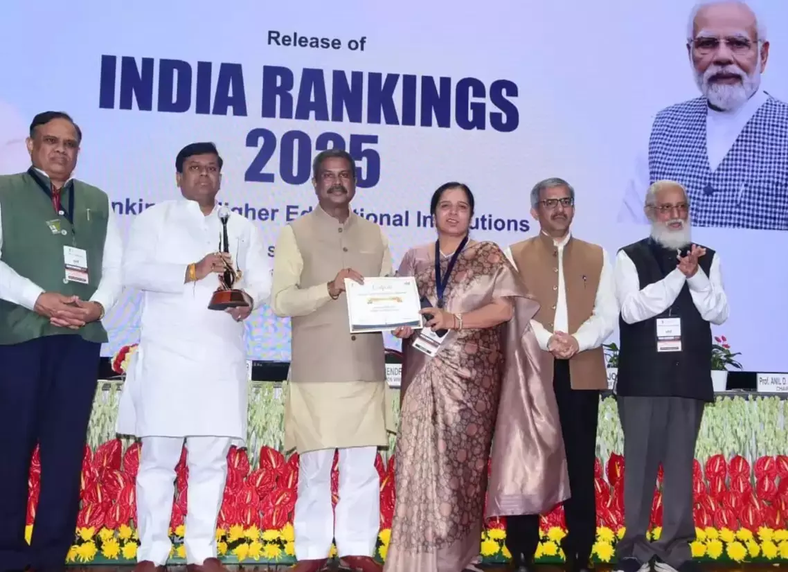 New Delhi: NIRF रैंकिंग में हंसराज कॉलेज का गौरवपूर्ण स्थान New Delhi: NIRF रैंकिंग में हंसराज कॉलेज का गौरवपूर्ण स्थान