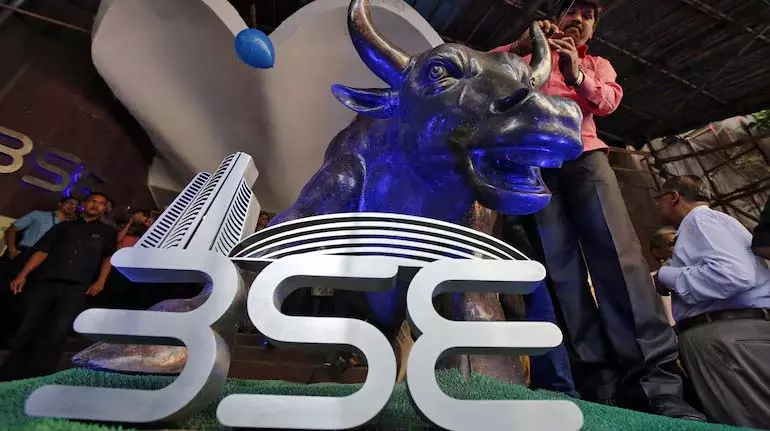 गुरुवार को पहले एफएंडओ एक्सपायरी के बाद BSE के शेयरों में 5% की बढ़ोतरी गुरुवार को पहले एफएंडओ एक्सपायरी के बाद BSE के शेयरों में 5% की बढ़ोतरी