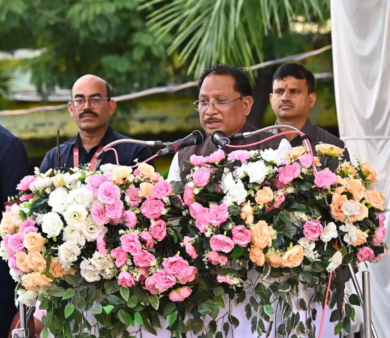 रायगढ़ मेरा परिवार, मैं अपने परिवार से मिलने आया हूं: CM साय रायगढ़ मेरा परिवार, मैं अपने परिवार से मिलने आया हूं: CM साय