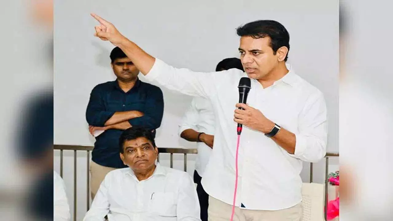 केटी रामाराव ने A. रेवंथ रेड्डी पर लगाया तेलंगाना के वित्तीय और कृषि संकट का आरोप केटी रामाराव ने A. रेवंथ रेड्डी पर लगाया तेलंगाना के वित्तीय और कृषि संकट का आरोप
