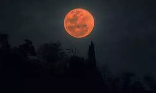 Science: जानिए पूर्ण चंद्रग्रहण के दौरान चंद्रमा लाल क्यों हो जाता है Science: जानिए पूर्ण चंद्रग्रहण के दौरान चंद्रमा लाल क्यों हो जाता है