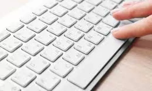 Tech QUIZ: कीबोर्ड पर स्पेसबार बटन इतना बड़ा क्यों होता है? 99% लोग नहीं जानते होंगे ये राज़