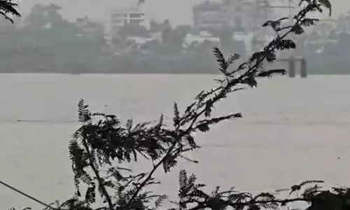 भरूच: नर्मदा का जलस्तर 24 फुट पर, गोल्डन ब्रिज के आसपास सतर्कता बरतने के निर्देश भरूच: नर्मदा का जलस्तर 24 फुट पर, गोल्डन ब्रिज के आसपास सतर्कता बरतने के निर्देश