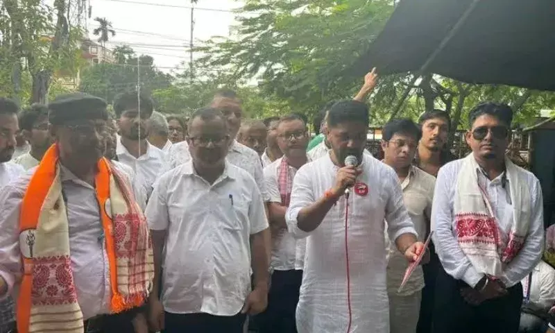 Assam: AJP और AASU का स्वदेशी अधिकारों की रक्षा को लेकर बड़ा प्रदर्शन