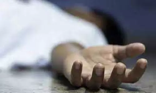 Amethi: झाड़ियों में मिला अधेड़ व्यक्ति का शव, जांच में जुटी पुलिस