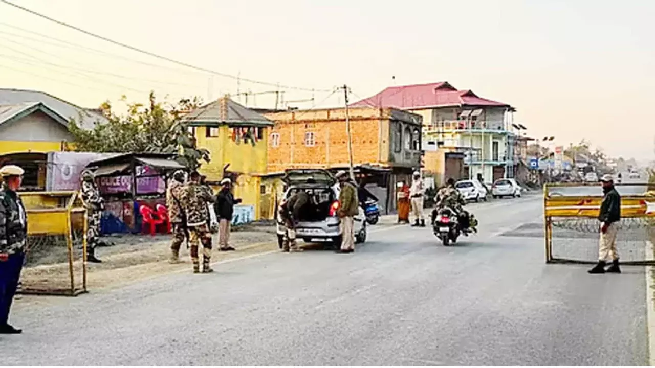 Manipur में एनएच-2 को फिर से खोलने पर भाजपा विधायक ने की सराहना Manipur में एनएच-2 को फिर से खोलने पर भाजपा विधायक ने की सराहना