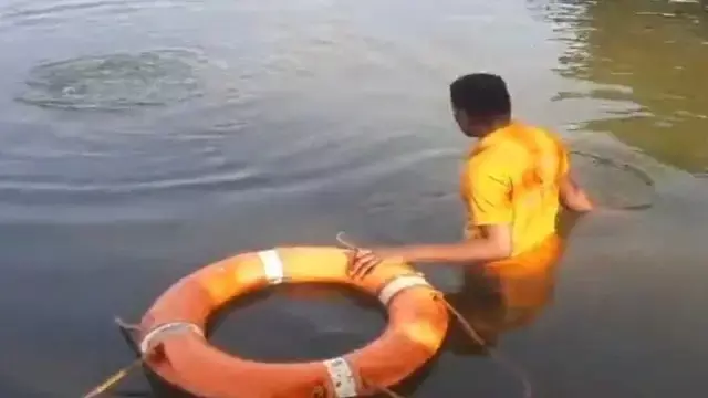 Daruthenga में नहर में बह गया नाबालिग छात्र, बचाया गया