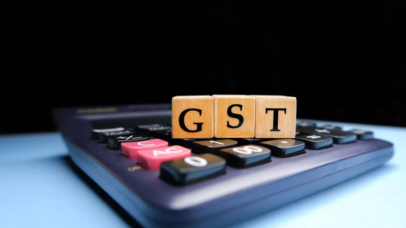 Mumbai: GST कट से कंपनियों को मिलेगा लाभ