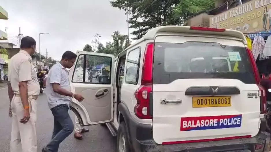 Odisha में नकली सोने की ईंट घोटाले का भंडाफोड़: 16 लाख रुपये की धोखाधड़ी का पता चला