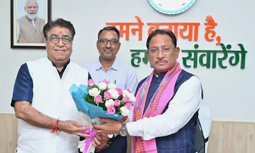 मुख्यमंत्री से ट्रिपल आईटी नया रायपुर के निदेशक प्रोफेसर ओमप्रकाश व्यास ने की मुलाकात