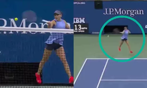 Anisimova की धमाकेदार वापसी, ओसाका की सर्विस पर जड़ा फोरहैंड शॉट Anisimova की धमाकेदार वापसी, ओसाका की सर्विस पर जड़ा फोरहैंड शॉट