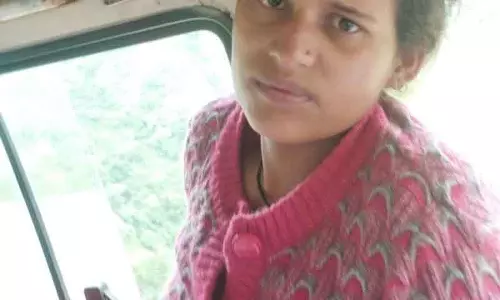 Himachal: बारिश के खिलाफ दौड़, करसोग टीम ने गर्भवती महिला को बचाया Himachal: बारिश के खिलाफ दौड़, करसोग टीम ने गर्भवती महिला को बचाया