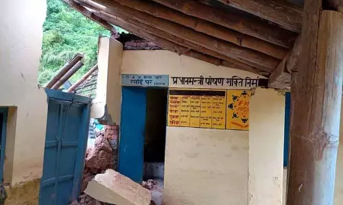 Dehra में स्कूल की रसोई में बारिश से जान बची, छुट्टी के कारण जान बची Dehra में स्कूल की रसोई में बारिश से जान बची, छुट्टी के कारण जान बची