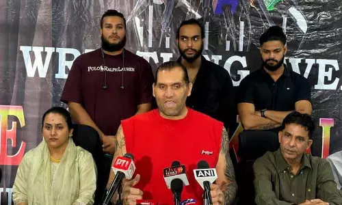 खली Kangra में कुश्ती अकादमी खोलने की योजना बना रहे, सरकार से सहयोग मांगा खली Kangra में कुश्ती अकादमी खोलने की योजना बना रहे, सरकार से सहयोग मांगा
