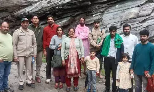 Manimahesh में फंसे 114 तीर्थयात्रियों को हवाई मार्ग से निकाला गया