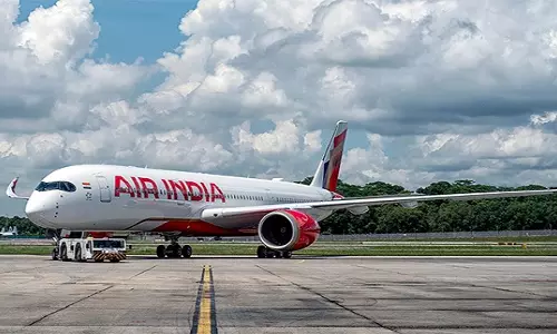 ओडिशा के CM का विमान भुवनेश्वर में सुरक्षित उतरा ओडिशा के CM का विमान भुवनेश्वर में सुरक्षित उतरा