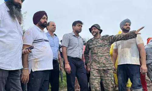 Ludhiana: सासराली कॉलोनी गांव बाढ़ के खतरे में Ludhiana: सासराली कॉलोनी गांव बाढ़ के खतरे में