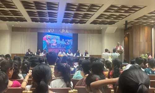 शिक्षक सम्मान समारोह में शामिल हुए MP बृजमोहन अग्रवाल शिक्षक सम्मान समारोह में शामिल हुए MP बृजमोहन अग्रवाल