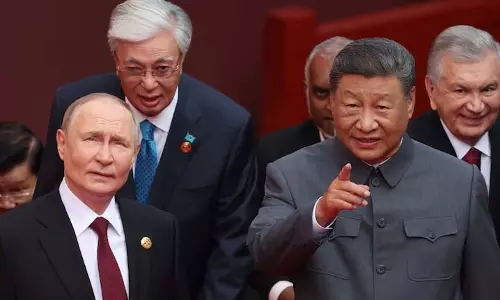 Xi Jinping ने द्वितीय विश्व युद्ध की विजय परेड में पर्ल हार्बर और अमेरिकी सहायता को कमतर आँका Xi Jinping ने द्वितीय विश्व युद्ध की विजय परेड में पर्ल हार्बर और अमेरिकी सहायता को कमतर आँका