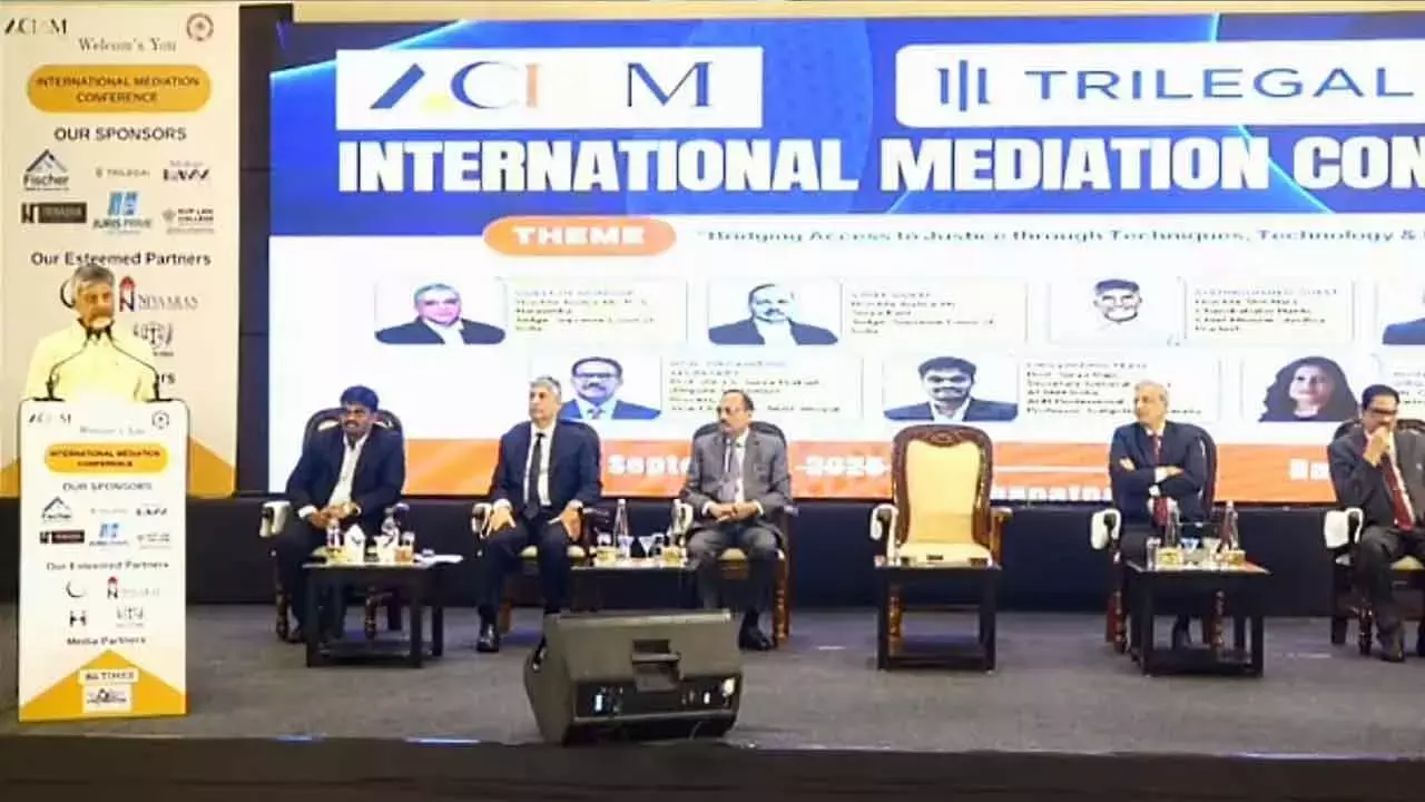 CM ने कहा कि आम आदमी न्यायिक प्रणाली की पारदर्शिता और प्रभावशीलता पर भरोसा करता है CM ने कहा कि आम आदमी न्यायिक प्रणाली की पारदर्शिता और प्रभावशीलता पर भरोसा करता है