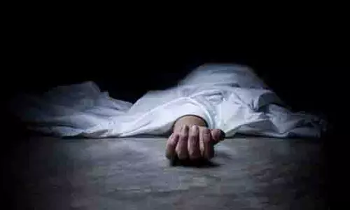 Bhadrachalam: लॉज में कीटनाशक पीकर युवती और युवक ने की आत्महत्या Bhadrachalam: लॉज में कीटनाशक पीकर युवती और युवक ने की आत्महत्या