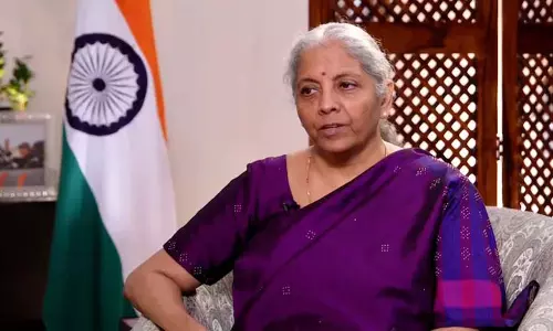 RBI ने अमेरिकी ट्रेजरी होल्डिंग में विविधता लाने और सोना खरीदने का काम शुरू कर दिया: निर्मला सीतारमण RBI ने अमेरिकी ट्रेजरी होल्डिंग में विविधता लाने और सोना खरीदने का काम शुरू कर दिया: निर्मला सीतारमण