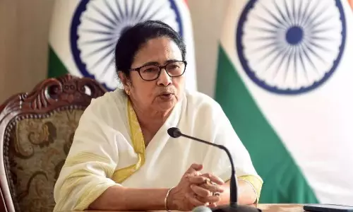 Kolkata: शिक्षक दिवस पर ममता ने शिक्षकों को किया सम्मानित Kolkata: शिक्षक दिवस पर ममता ने शिक्षकों को किया सम्मानित