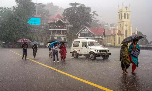 Shimla: 8-9 सितंबर हिमाचल में भारी बारिश, NH पर ट्रक जाम Shimla: 8-9 सितंबर हिमाचल में भारी बारिश, NH पर ट्रक जाम