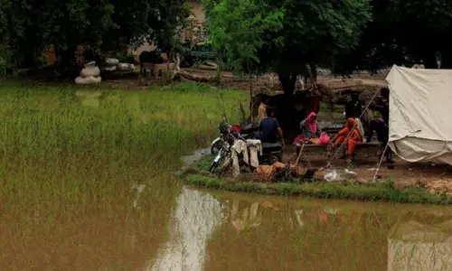 उत्तरी पाकिस्तान में बाढ़ से तबाही, सहायता की बाढ़ उत्तरी पाकिस्तान में बाढ़ से तबाही, सहायता की बाढ़
