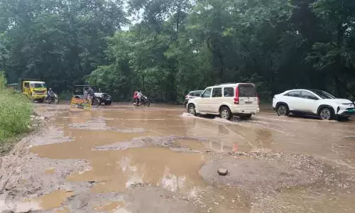 लगातार बारिश से Chandigarh की सड़क व्यवस्था चौपट लगातार बारिश से Chandigarh की सड़क व्यवस्था चौपट
