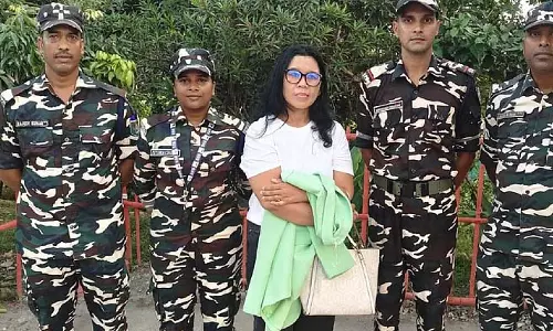Siliguri में जवानों द्वारा दस्तावेजों की जांच के बाद संदिग्ध महिला का राज खुला