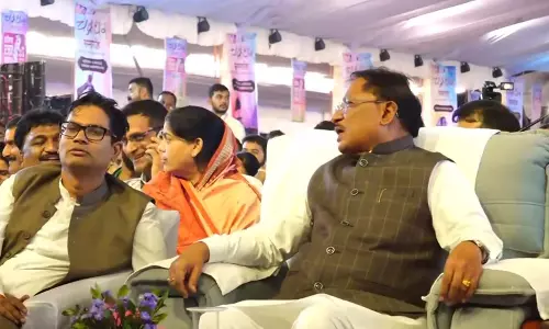 चक्रधर महोत्सव समापन समारोह में शामिल हुए CM साय चक्रधर महोत्सव समापन समारोह में शामिल हुए CM साय