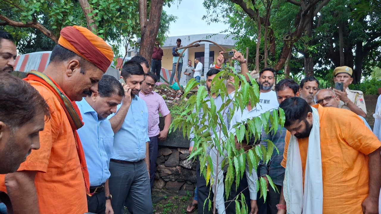 अतिवृष्टि प्रभावित क्षेत्रों की मॉनिटरिंग कर प्रभावितों को तत्काल उपलब्ध कराये सहायता : MP Meena