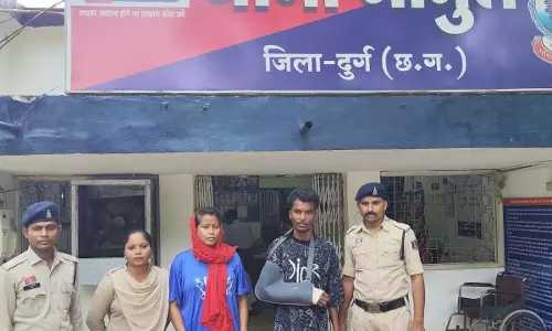 पुलिस की बड़ी सफलता, मां-बेटे गिरफ्तार, 5.50 लाख के चोरी के जेवरात बरामद