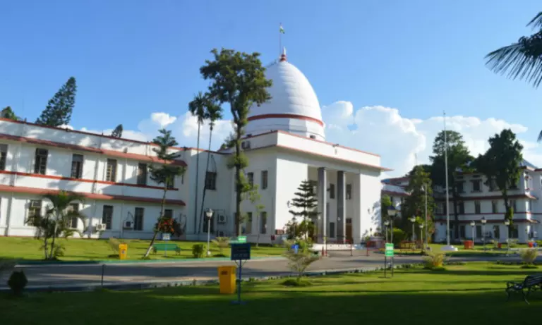 Assam में बेदखली पर हाईकोर्ट सख्त, तीन अधिकारियों को नोटिस Assam में बेदखली पर हाईकोर्ट सख्त, तीन अधिकारियों को नोटिस