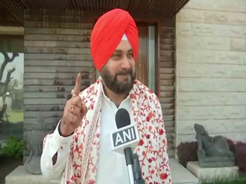 Navjot Sidhu ने पंजाब बाढ़ के लिए आप, केंद्र को जिम्मेदार ठहराया Navjot Sidhu ने पंजाब बाढ़ के लिए आप, केंद्र को जिम्मेदार ठहराया