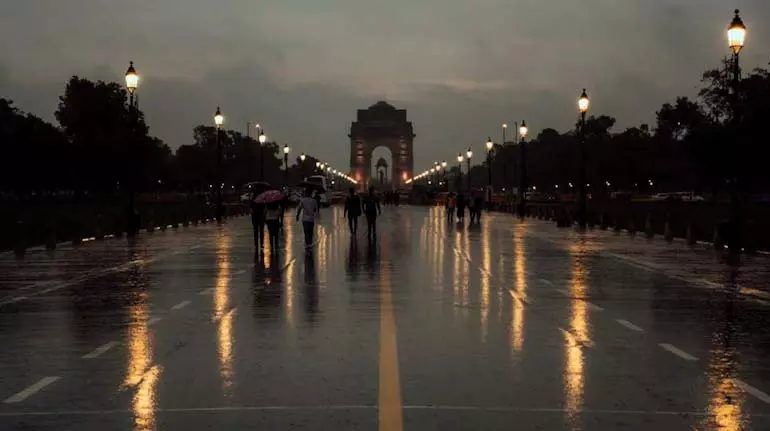 Delhi में बारिश: आईएमडी ने अलग-अलग इलाकों में हल्की बारिश का अनुमान जताया Delhi में बारिश: आईएमडी ने अलग-अलग इलाकों में हल्की बारिश का अनुमान जताया