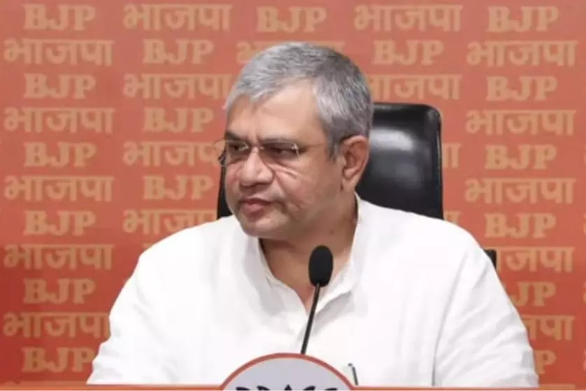 PM Modi ने GST 2.0 के रूप में आम नागरिकों को बड़ा तोहफा दिया है: अश्विनी वैष्णव PM Modi ने GST 2.0 के रूप में आम नागरिकों को बड़ा तोहफा दिया है: अश्विनी वैष्णव