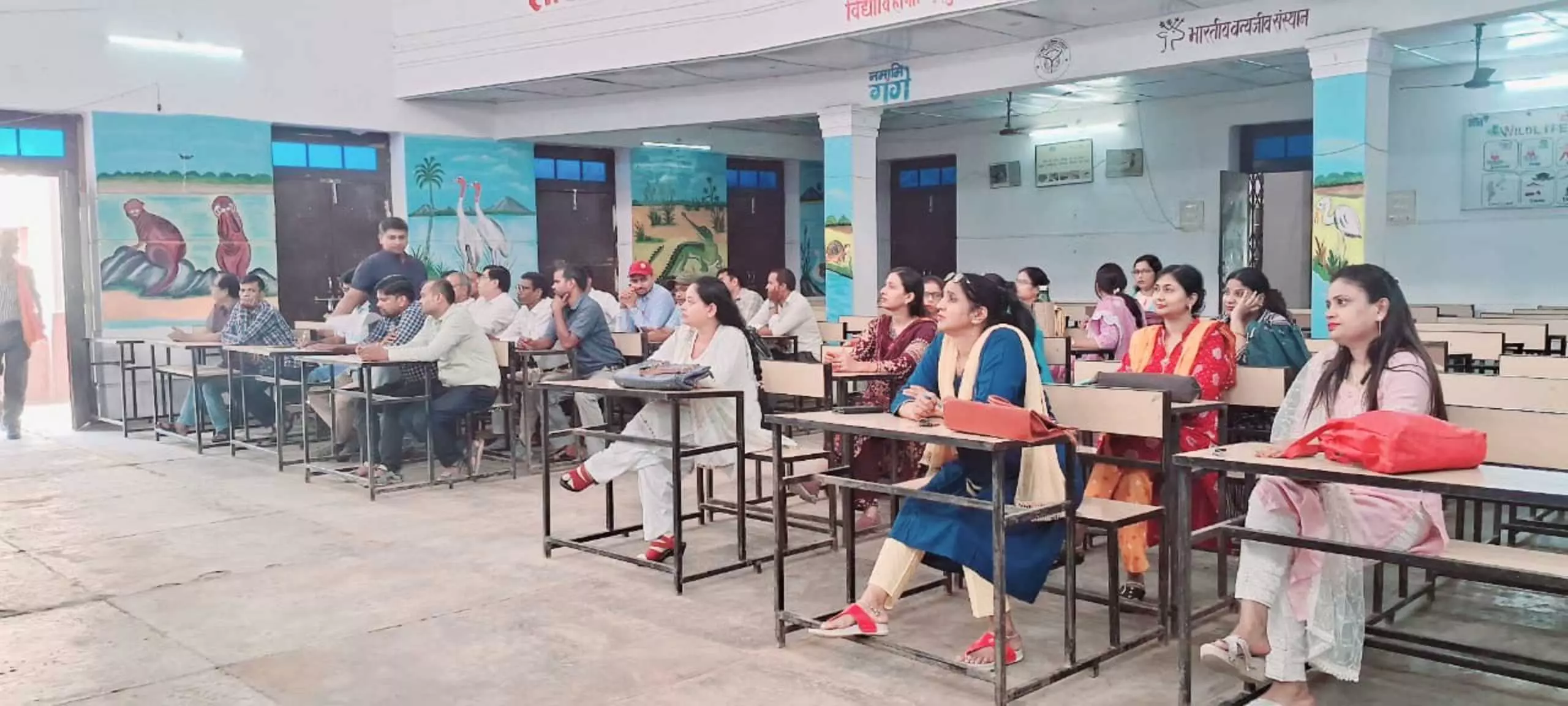 Mirzapur: PET परीक्षा में हर क्लासरूम CCTV की जद में Mirzapur: PET परीक्षा में हर क्लासरूम CCTV की जद में