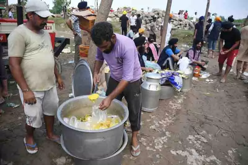Punjab बाढ़, सासराली में लोग चिंतित, लेकिन टूटे नहीं Punjab बाढ़, सासराली में लोग चिंतित, लेकिन टूटे नहीं