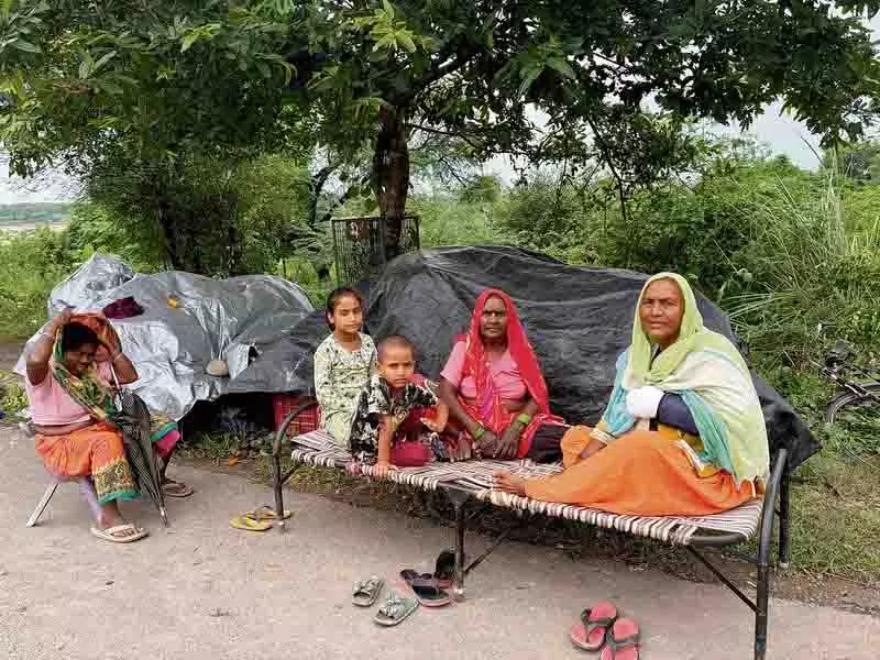 Panchkula में घग्गर नदी में बाढ़ से 30 परिवार आपदा की चपेट में Panchkula में घग्गर नदी में बाढ़ से 30 परिवार आपदा की चपेट में