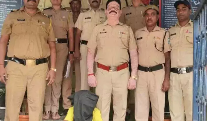 सेक्स से इनकार करने वाली लड़की की मंगेतर का एक व्यक्ति ने बलात्कार किया और गला घोंट दिया सेक्स से इनकार करने वाली लड़की की मंगेतर का एक व्यक्ति ने बलात्कार किया और गला घोंट दिया
