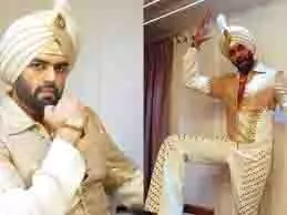 मनीष पॉल ने ‘बिजुरिया’ के BTS में पहनी पगड़ी, डिस्को लुक ने खींचा ध्यान मनीष पॉल ने ‘बिजुरिया’ के BTS में पहनी पगड़ी, डिस्को लुक ने खींचा ध्यान