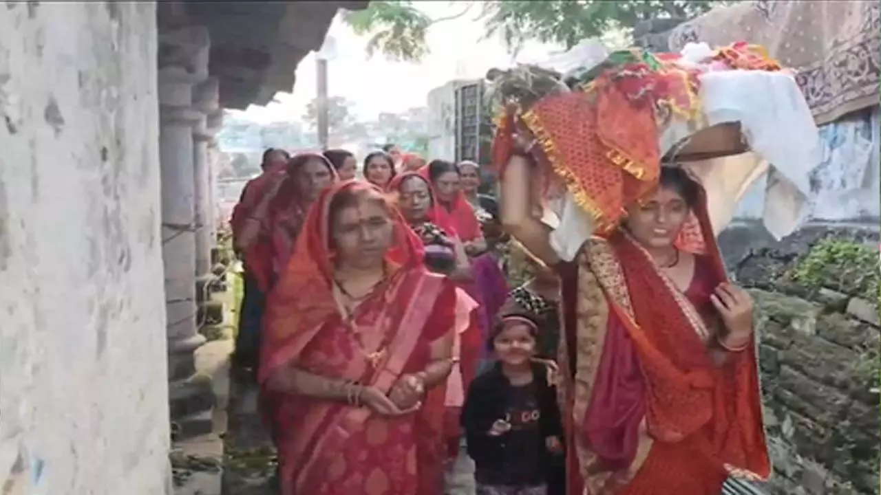 अल्मोड़ा में सातूं-आठूं पर्व की धूम, पारंपरिक उत्साह के साथ गौरा-महेश्वर की पूजा अल्मोड़ा में सातूं-आठूं पर्व की धूम, पारंपरिक उत्साह के साथ गौरा-महेश्वर की पूजा