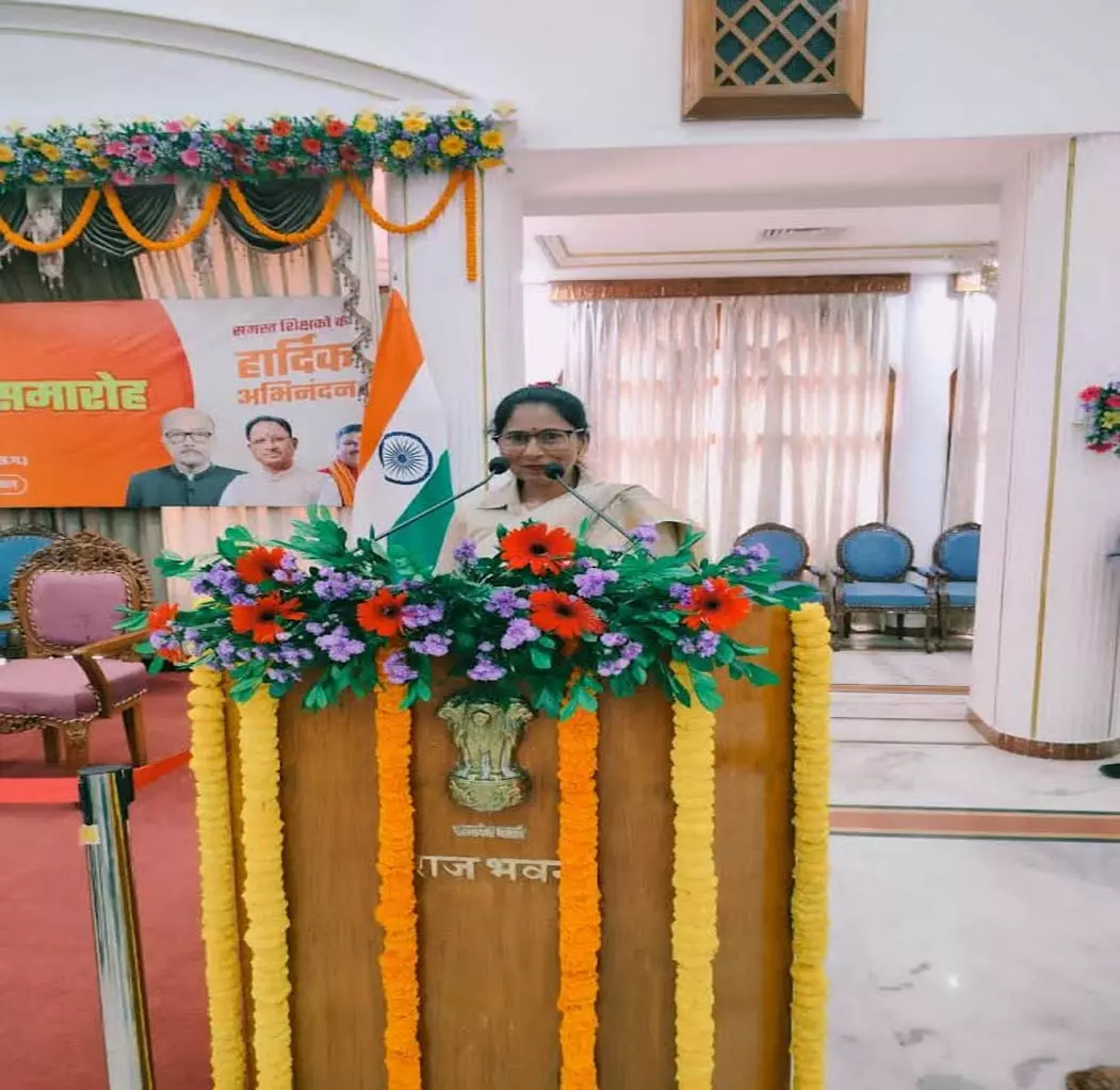 जेल शिक्षिका विवेक सिद्दीकी को राज्यपाल द्वारा राज्य शिक्षक सम्मान से सम्मानित जेल शिक्षिका विवेक सिद्दीकी को राज्यपाल द्वारा राज्य शिक्षक सम्मान से सम्मानित