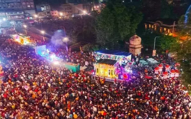 Indore: अनंत चतुर्दशी पर छटा बिखेरेंगी नयनाभिराम झांकियां Indore: अनंत चतुर्दशी पर छटा बिखेरेंगी नयनाभिराम झांकियां