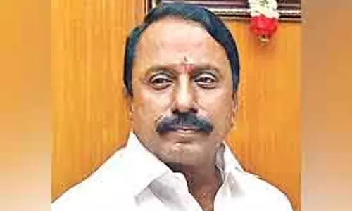 AIADMK के वरिष्ठ नेता सेनगोट्टैयन को पार्टी पदों से हटाया गया